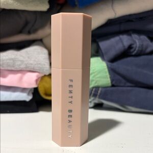 Fenty Beauty highlighter